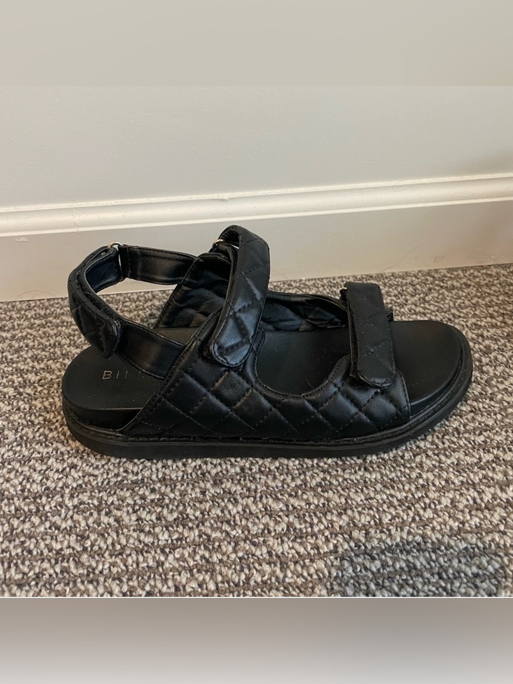 Billini Zora flats